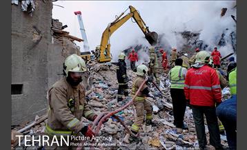 سومین روز عملیات امداد ونجات حادثه پلاسکو -2 14