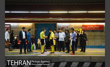 پرفورمنس داوران فوتبال در ایستگاه هفت تیر 2