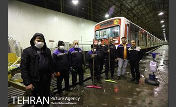 آغاز عملیات ضدعفونی کردن مترو تهران 31