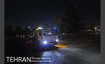 شروع بکار نیروهای خدمات شهری در پایان مراسم ارتحال امام خمینی (ره) 24