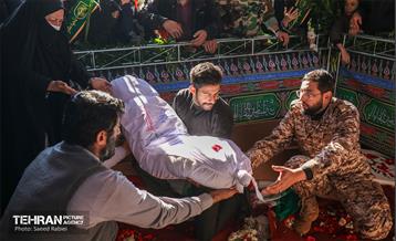 مراسم تشییع پیکر دو شهید گمنام دفاع مقدس در منطقه 11