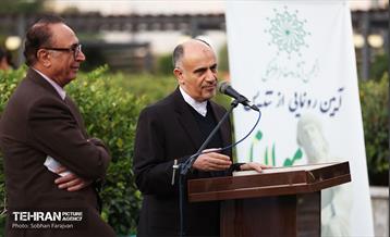 رونمایی از تندیس مولانا در میدان محمدیه 27