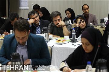 نشست هم اندیشی شهردار تهران با اصحاب رسانه 13