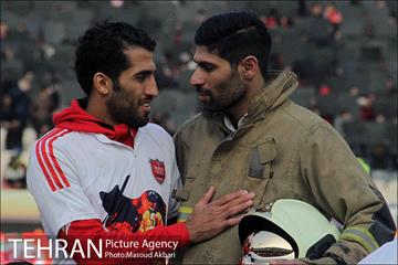 دیدار تیم های فوتبال پرسپولیس و گسترش فولاد