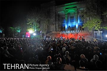 جشن بزرگ عیدفطر در باغ ملی 9