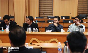 نشست صمیمانه شهردار تهران با جمعی از معلمان 17