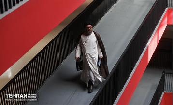 نشست فصلی ائمه جماعت و مدیران حوزه های علمیه منطقه 12 با مدیران شهری 24