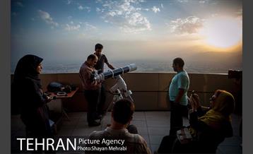 استهلال هلال ماه شوال از فراز برج میلاد تهران 6