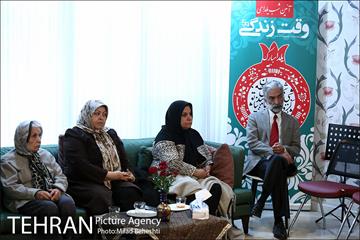 آئین شب یلدای مرکز نگهداری روزانه سالمندان وقت زندگی 4