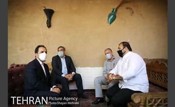 بازدید شهردار تهران از قهوه‌خانه حسین رمضان یخی در محله دروازه غار 4