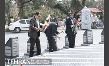 بازدید عبدالرحیم کرکه‌آبادی از سازمان بهشت زهرا (س)  20