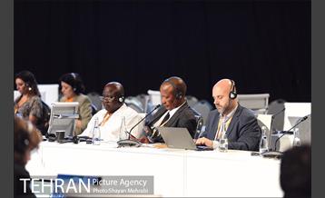 میزگرد دولت های محلی و منطقه ای 10