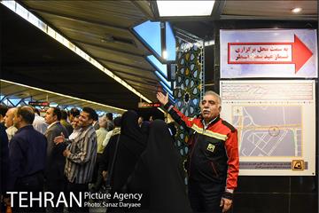 خدمات‌رسانی مترو تهران به نمازگزاران عیدسعیدفطر 16