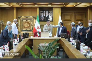 جلسه دکتر زاکانی با اعضای هیئت مدیره باغ موزه دفاع مقدس 1