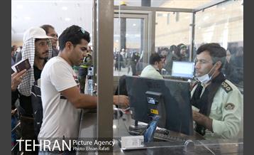 چک کردن پاسپورت و ویزا در گیت اصلی ایرانی ها