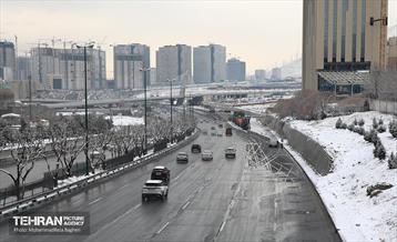 روز برفی در منطقه 22 5