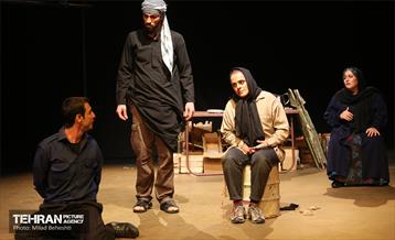 نمایش بابا آدم‎ 21