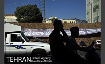 نمایشگاه دفاع مقدس در میدان بهارستان 34