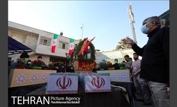 تشییع پیکر مطهر 2 شهید گمنام در مسجد جامع فاطمیه منطقه 8