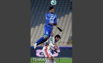 دیدار استقلال و پدیده در لیگ برتر فوتبال