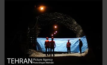 ورود دستگاه تمام مکانیزه(TBM) به ایستگاه مترو شهدا 34