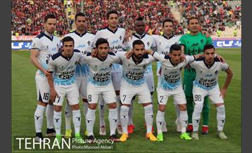 دیدار تیم های فوتبال پرسپولیس و پیکان