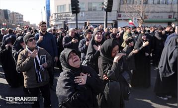 اجتماع مردم تهران در پی شهادت رهبر انقلاب - 1 62