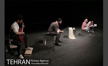 نمایشنامه خوانی میگی منو ببخشه؟‎ 15