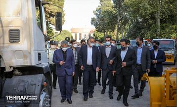 بازدید شهردار  تهران از تجهیزات جدید سازمان مدیریت پسماند 28