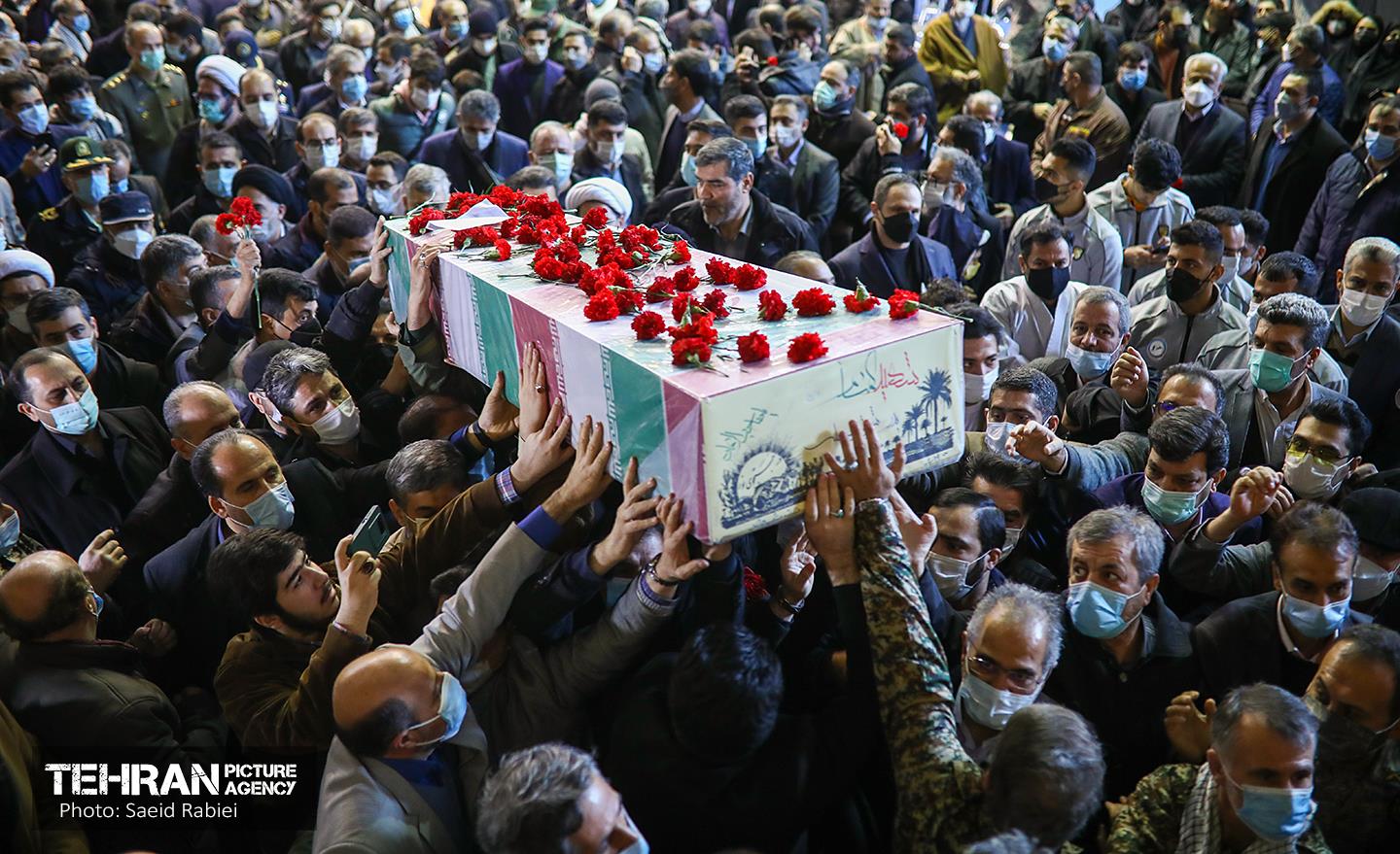 تشییع دو شهید گمنام دفاع مقدس در وزارت ورزش و جوانان 23