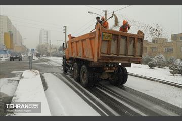 عملیات برف‌روبی در منطقه 2 11