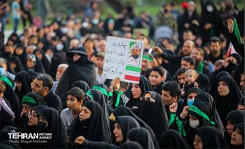 اجتماع امام حسنی ها در میدان آزادی 4