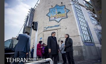 شرکت پیروز حناچی شهردار تهران در انتخابات مجلس شورای اسلامی 13