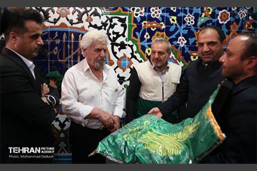 رونمایی از دیوارنگاره شمس الشموس