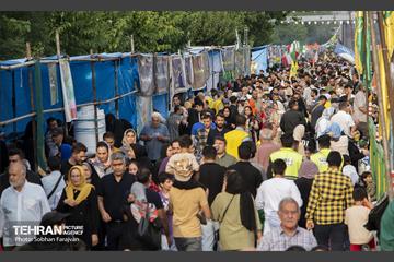مهمانی ۱۰ کیلومتری عید غدیر در تهران - 2 48