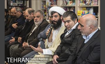 مراسم کاشت نهال به نام و یاد مشاهیر شهرری‎ 2