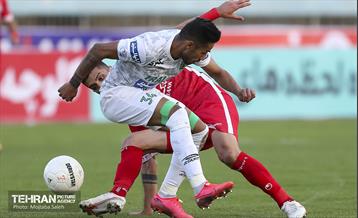 دیدار تیم های فوتبال پرسپولیس و آلومینیوم اراک 12