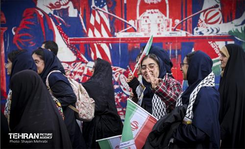 راهپیمایی ۱۳ آبان در تهران  46