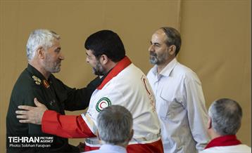 نماز جمعه «خشم و نصر» در تهران 17