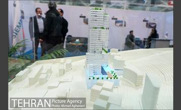 بازدید دکتر حناچی از نمایشگاه ساختمان پایدار 13