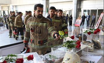 مسابقه پله‌نوردی آتش‌نشانان در برج میلاد 44