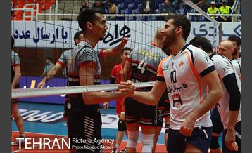 دیدار تیم های والیبال بانک سرمایه و سایپا