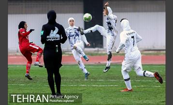 دیدار دو تیم فوتبال البرز و شهرداری بم 14