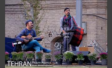 کنسرت گروه رستاک در میدان مشق 7