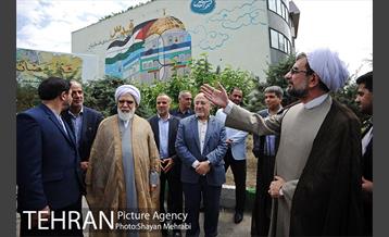 رونمایی از دیوار نگاره قدس در بزرگراه مدرس 15