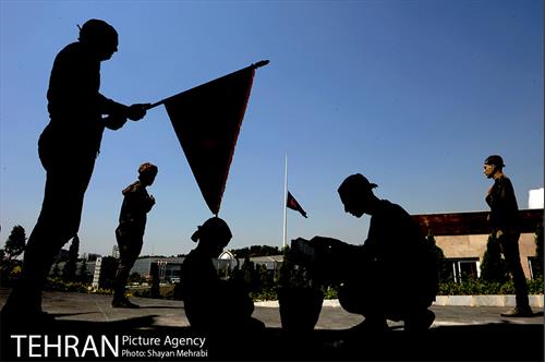 اهتزاز بزر‌گترین پرچم یا حسین (ع) 16