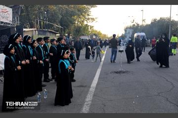 بدرقه خادمان و زائران اربعین 9