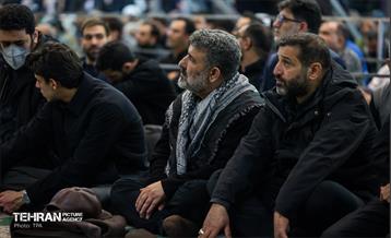 اقامه نماز عید سعید فطر در مصلی امام خمینی(ره)
