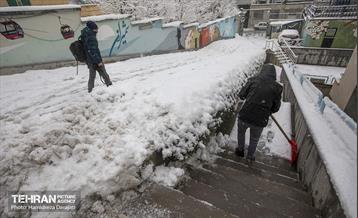 به وقت خدمت؛ برف‌روبی منطقه 1 شهرداری تهران 26