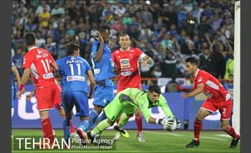 دیدار استقلال و پرسپولیس در لیگ برتر فوتبال 42